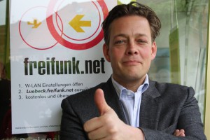von Notz W-Lan Freifunk Mölln_Pressebild zur Veröffentlichung_Quelle von-notz de