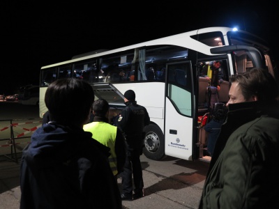 Vor Ort-Besuch Ankunft Flüchtlinge dt.-österreich. Grenze 7. März 2016 Konstantin von Notz MdB